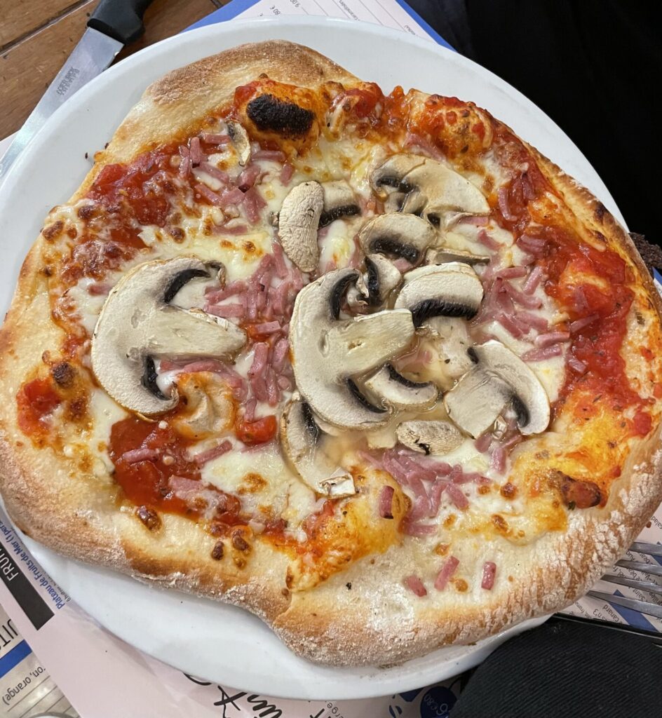 オーベルジュ・サン・ピエールのピザ