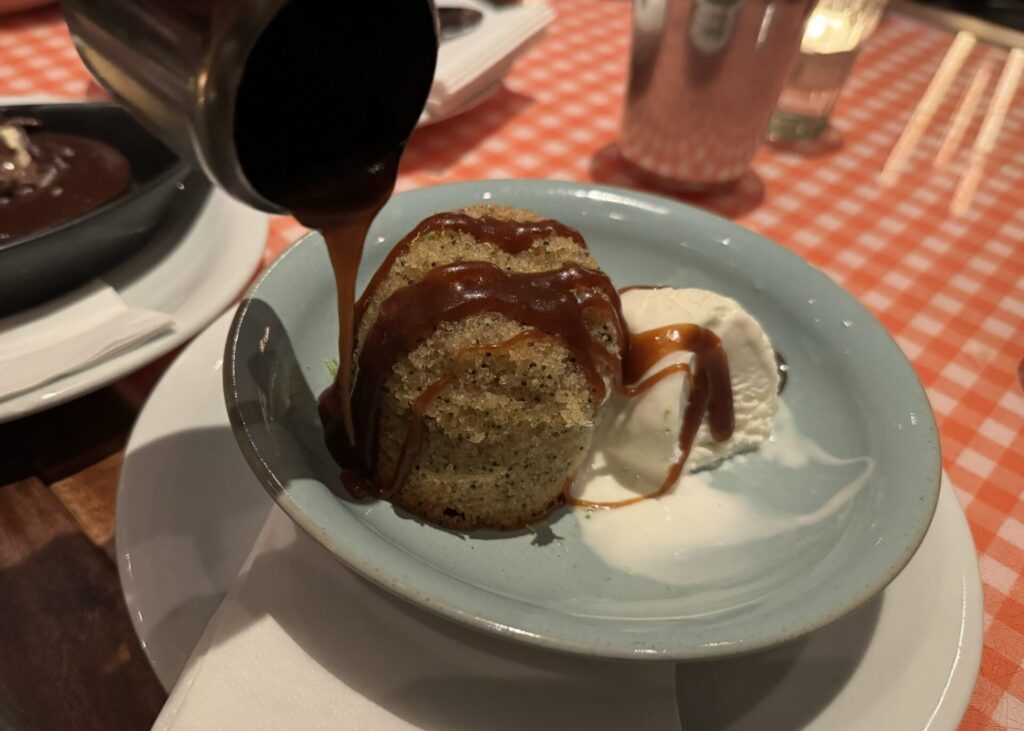 Mawa Cake with Yuzu ice cream（マワケーキとゆずアイスクリーム）