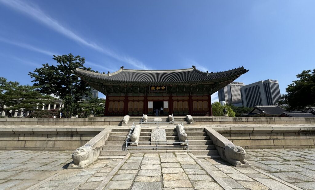 徳寿宮（トクスグン・Deoksugung Palace）