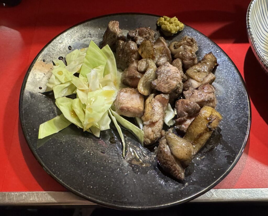 小島商店のさつま地鶏の炭火焼き