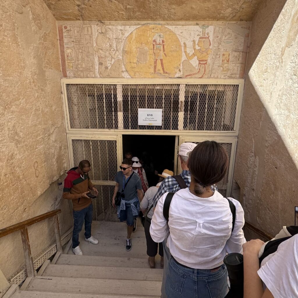 KV8 メルエンプタハ王の墓：入り口