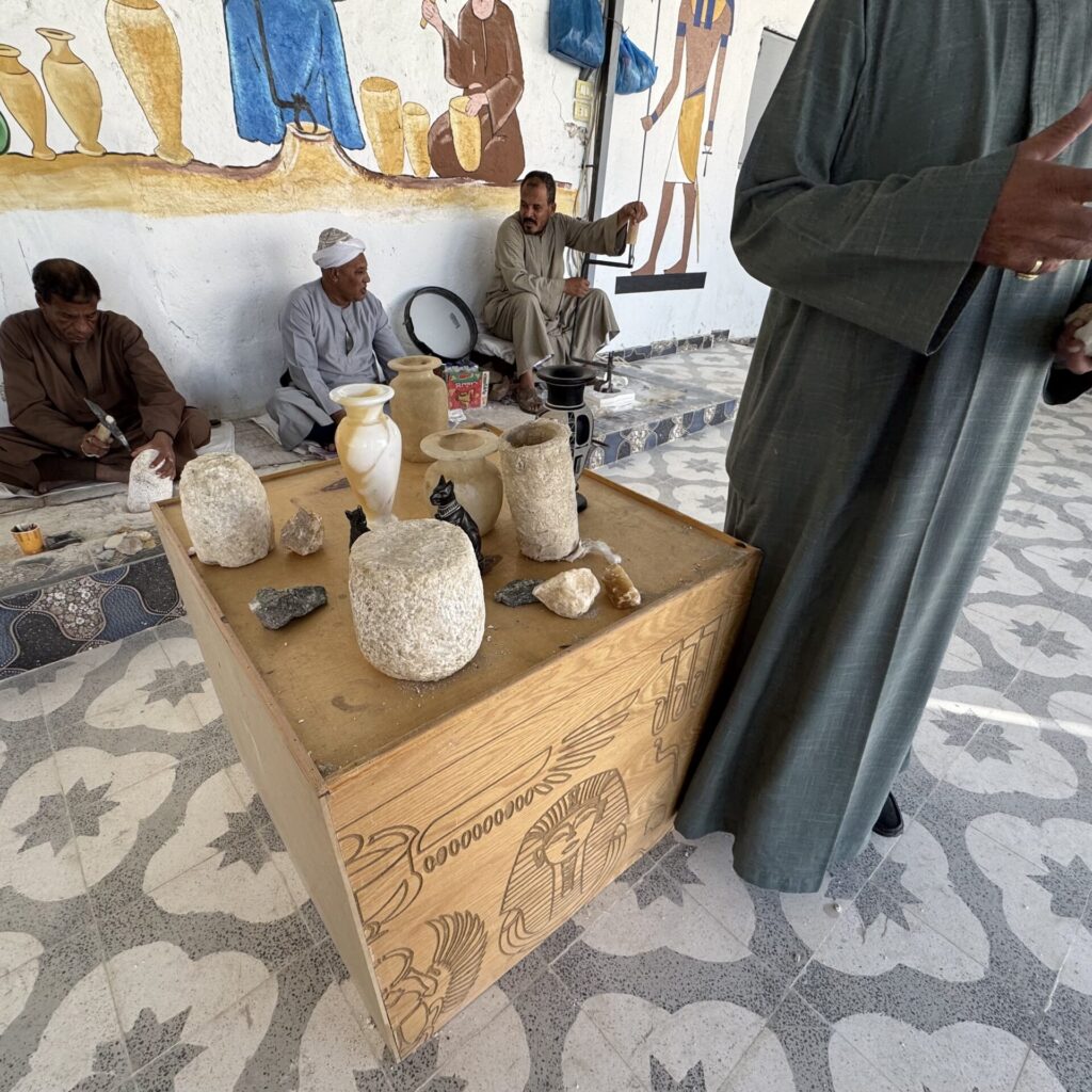 お土産屋さん：デモンストレーション