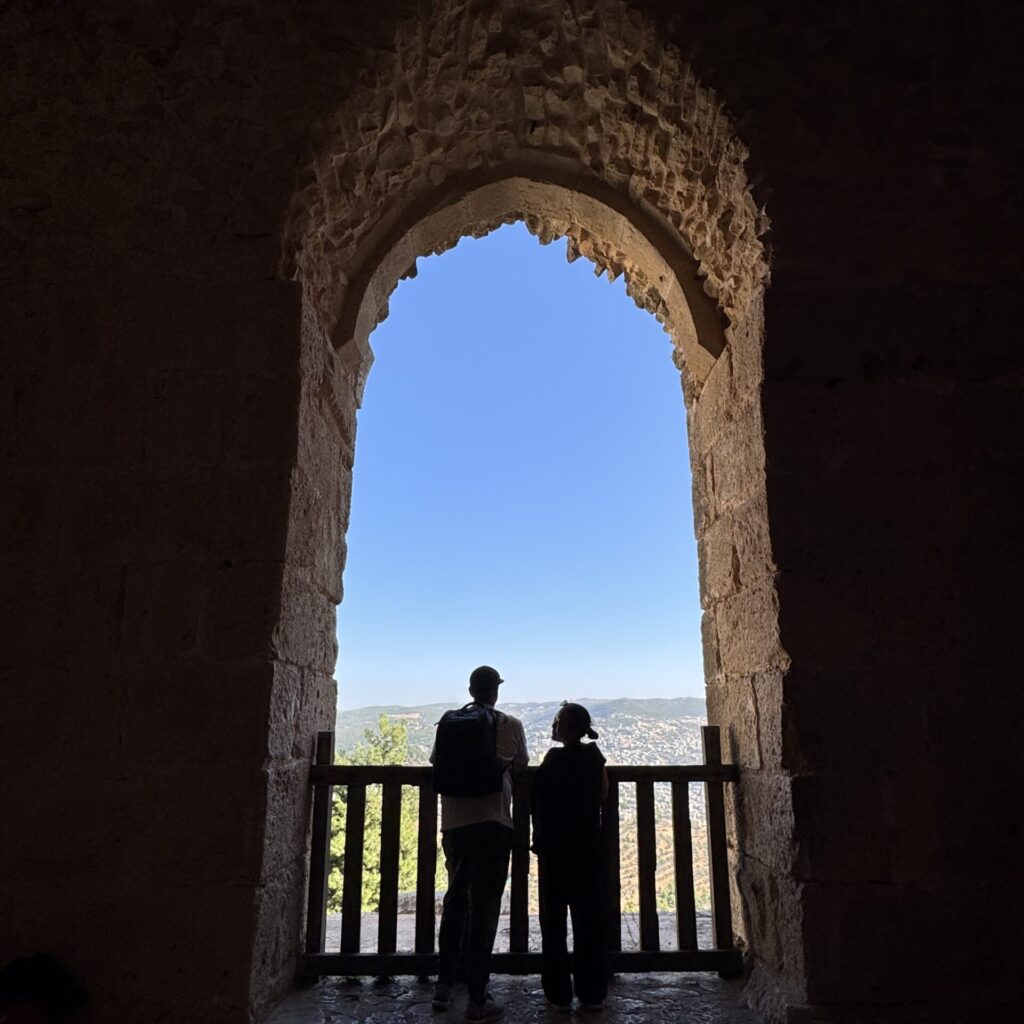 アジュルン城:大きな窓