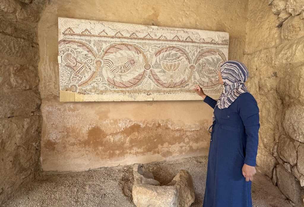 マダバ考古学公園１：季節の間（Hall of Seasons）