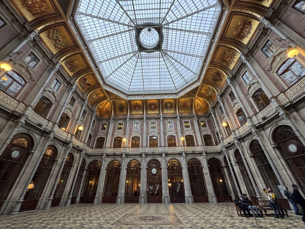 ボルサ宮殿:諸国の間(Hall of Nations)